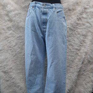Vintage Levi's 501 Man's Blue Light Wash Fly Buttons Straight Legs Denim Jeans